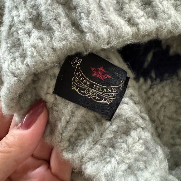 River Island Bear Beanie with Ears Animal Hat as seen on Ellie Goulding - Picture 3 of 4